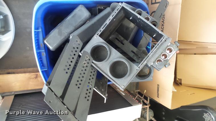 image for item CB9693 Police car accessories