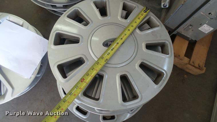 image for item CB9694 (15) Ford Crown Victoria wheel covers