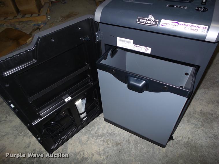 image for item CB9842 Fellowes C-325i paper shredder