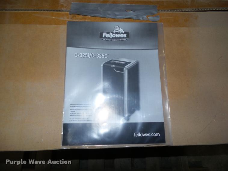 image for item CB9842 Fellowes C-325i paper shredder