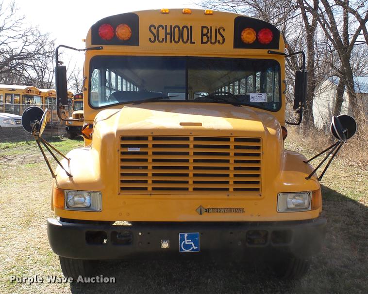 image for item DA0416 1992 International 3700 school bus