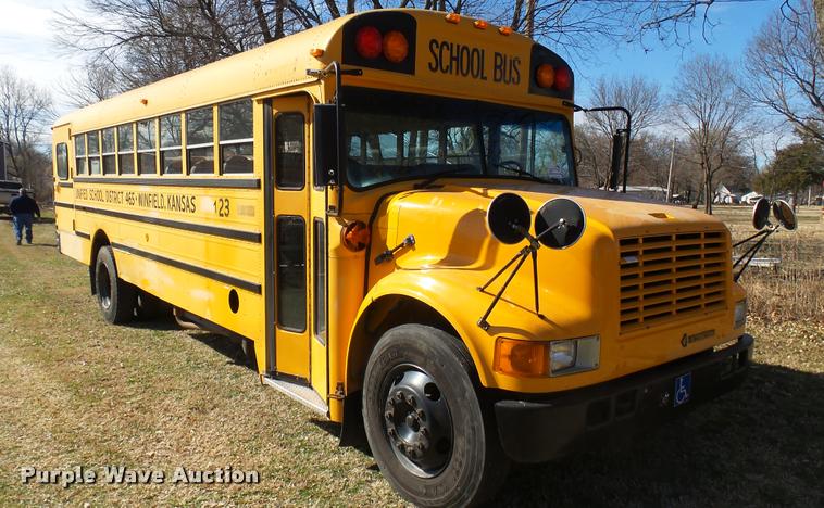 image for item DA0416 1992 International 3700 school bus