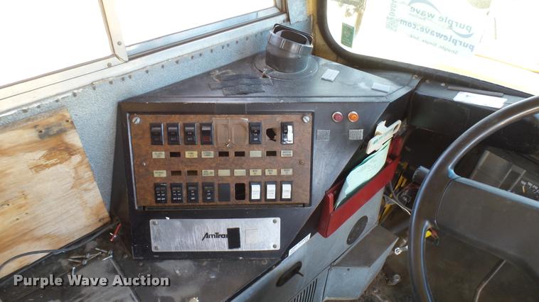 image for item DA0416 1992 International 3700 school bus