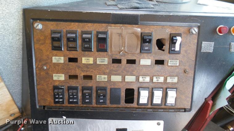 image for item DA0416 1992 International 3700 school bus