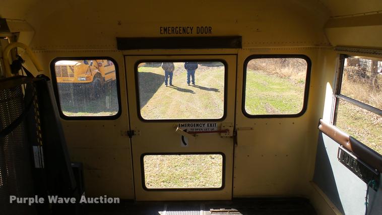 image for item DA0416 1992 International 3700 school bus