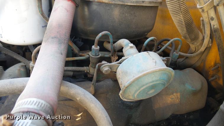 image for item DA0416 1992 International 3700 school bus