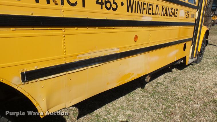image for item DA0416 1992 International 3700 school bus