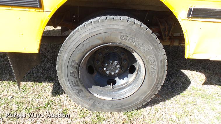 image for item DA0416 1992 International 3700 school bus