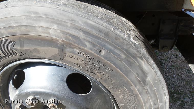 image for item DA0416 1992 International 3700 school bus