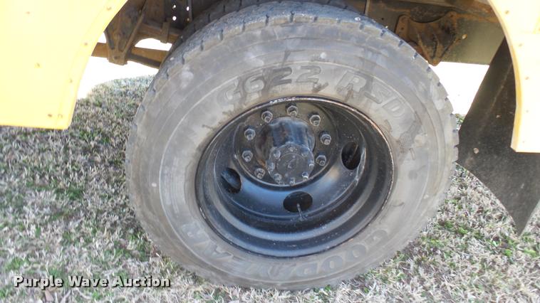 image for item DA0416 1992 International 3700 school bus