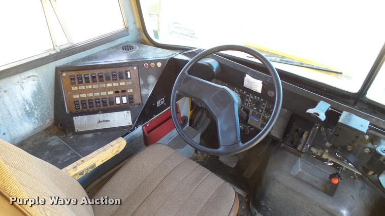 image for item DA0417 1992 International 3800 school bus