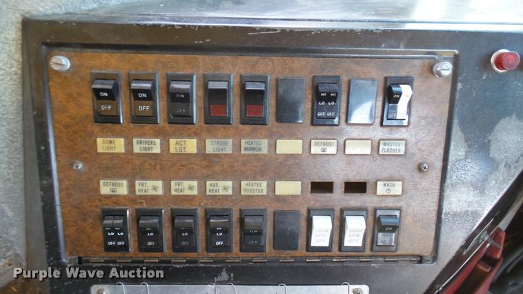 image for item DA0417 1992 International 3800 school bus