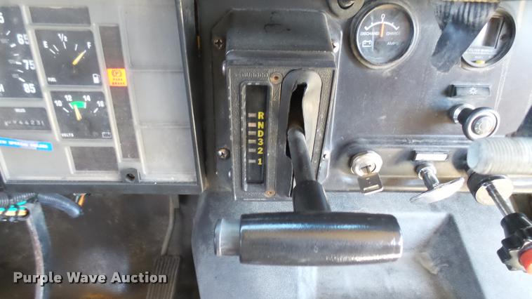 image for item DA0417 1992 International 3800 school bus