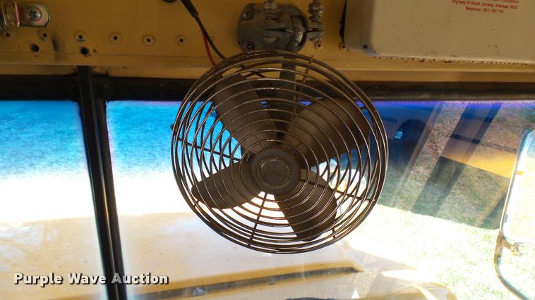 image for item DA0417 1992 International 3800 school bus