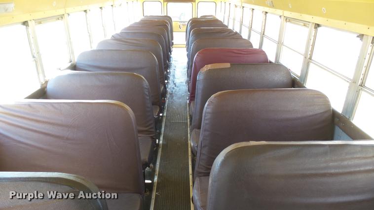 image for item DA0417 1992 International 3800 school bus