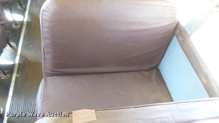 image for item DA0417 1992 International 3800 school bus