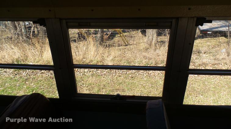 image for item DA0417 1992 International 3800 school bus