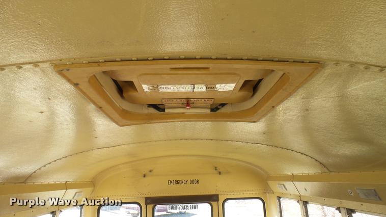 image for item DA0417 1992 International 3800 school bus