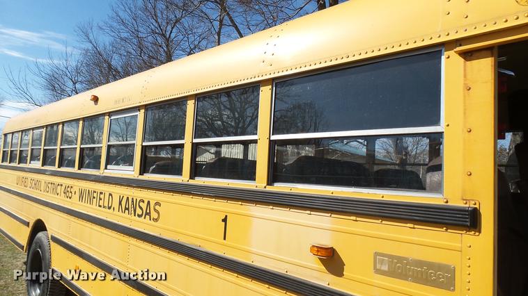 image for item DA0417 1992 International 3800 school bus