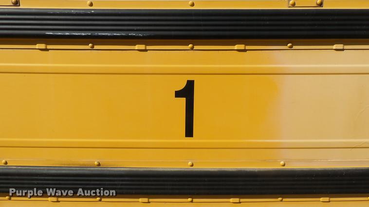 image for item DA0417 1992 International 3800 school bus