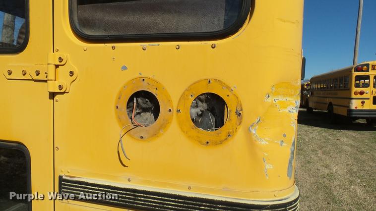 image for item DA0417 1992 International 3800 school bus