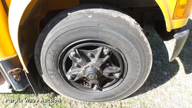 image for item DA0417 1992 International 3800 school bus