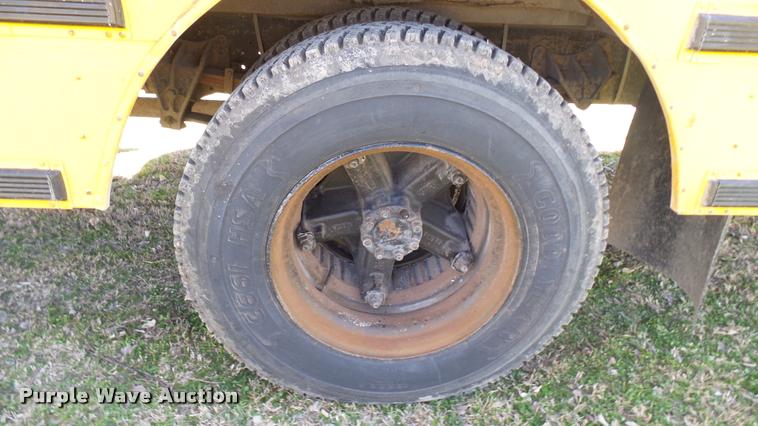 image for item DA0417 1992 International 3800 school bus