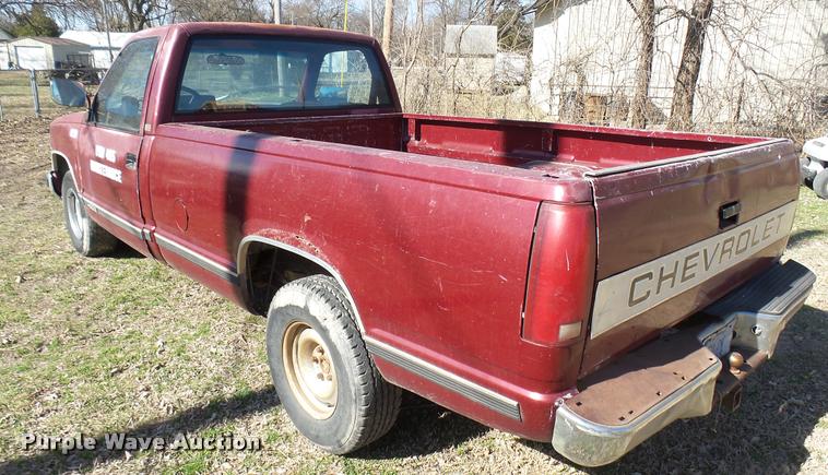 image for item DA0418 1989 Chevrolet 1500 pickup truck