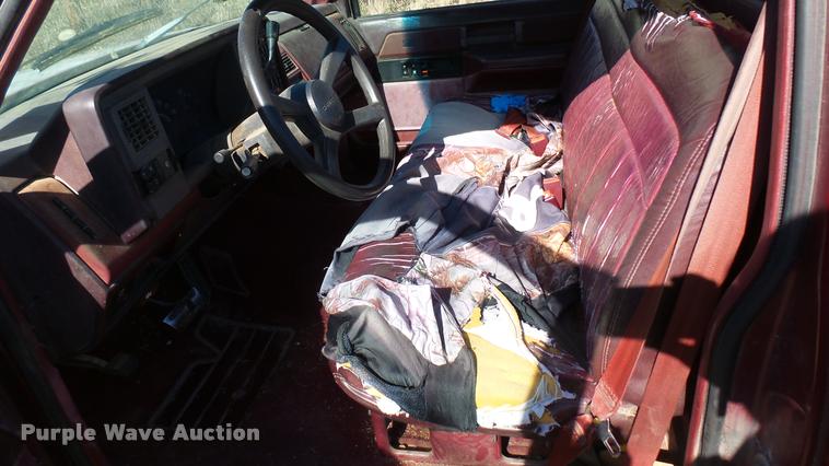 image for item DA0418 1989 Chevrolet 1500 pickup truck