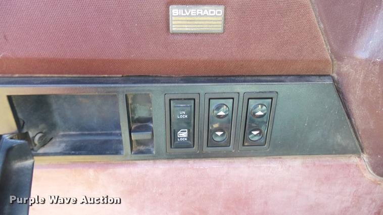 image for item DA0418 1989 Chevrolet 1500 pickup truck