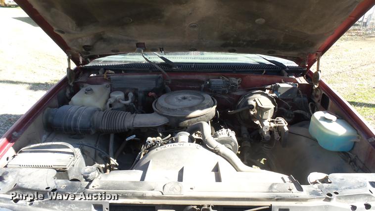 image for item DA0418 1989 Chevrolet 1500 pickup truck