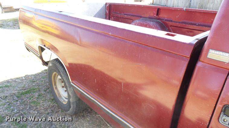 image for item DA0418 1989 Chevrolet 1500 pickup truck