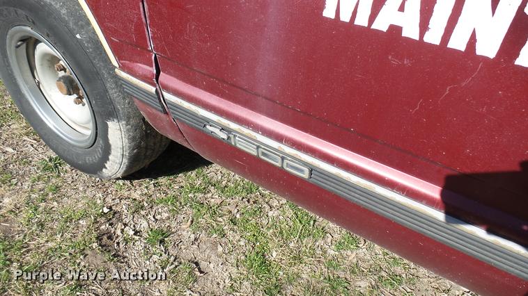 image for item DA0418 1989 Chevrolet 1500 pickup truck