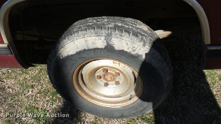 image for item DA0418 1989 Chevrolet 1500 pickup truck