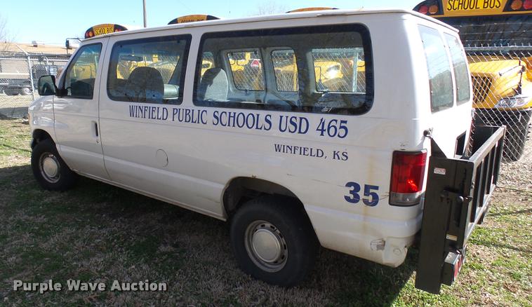 image for item DA0420 1998 Ford Club Wagon van