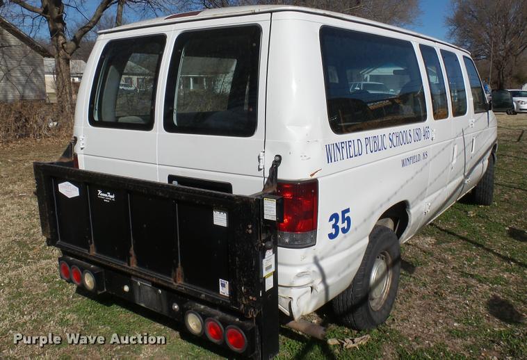 image for item DA0420 1998 Ford Club Wagon van