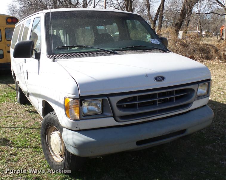 image for item DA0420 1998 Ford Club Wagon van
