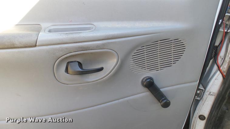 image for item DA0420 1998 Ford Club Wagon van