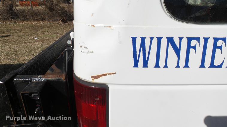 image for item DA0420 1998 Ford Club Wagon van