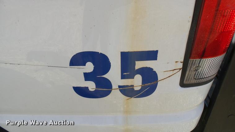 image for item DA0420 1998 Ford Club Wagon van