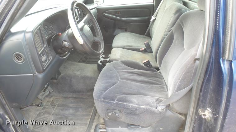 image for item DA0449 2002 Chevrolet Silverado 1500 pickup truck