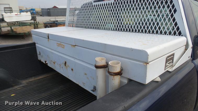 image for item DA0449 2002 Chevrolet Silverado 1500 pickup truck