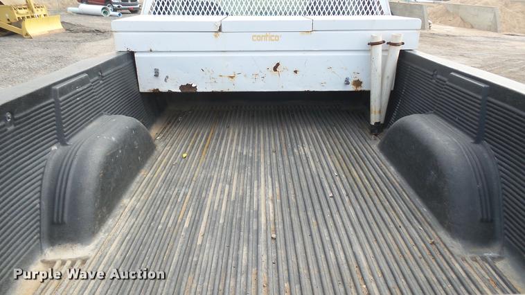 image for item DA0449 2002 Chevrolet Silverado 1500 pickup truck