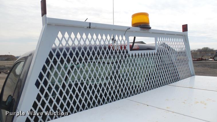 image for item DA0449 2002 Chevrolet Silverado 1500 pickup truck