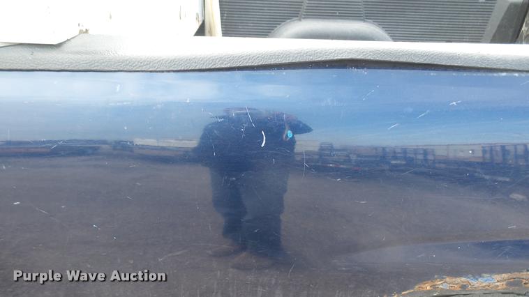 image for item DA0449 2002 Chevrolet Silverado 1500 pickup truck