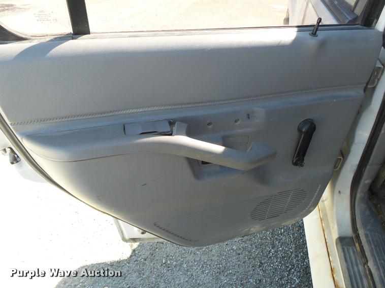 image for item DA2588 1995 Ford Explorer SUV