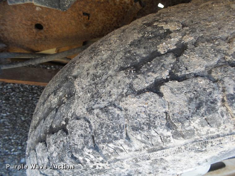 image for item DA2588 1995 Ford Explorer SUV