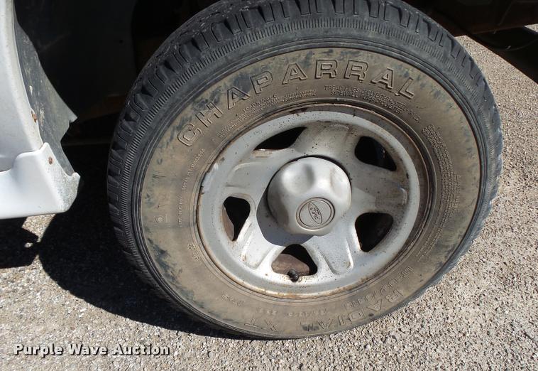 image for item DA2588 1995 Ford Explorer SUV