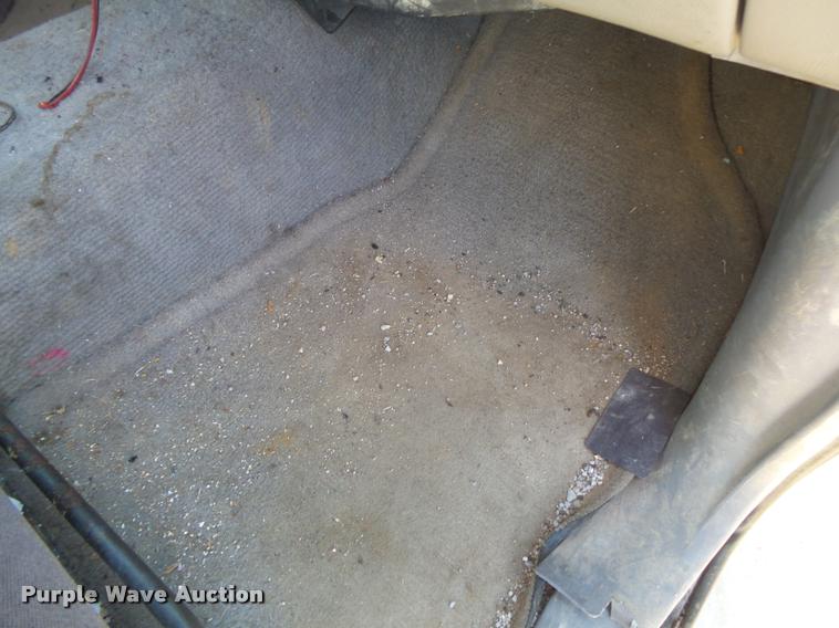 image for item DA2588 1995 Ford Explorer SUV