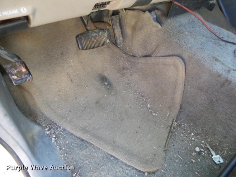 image for item DA2588 1995 Ford Explorer SUV